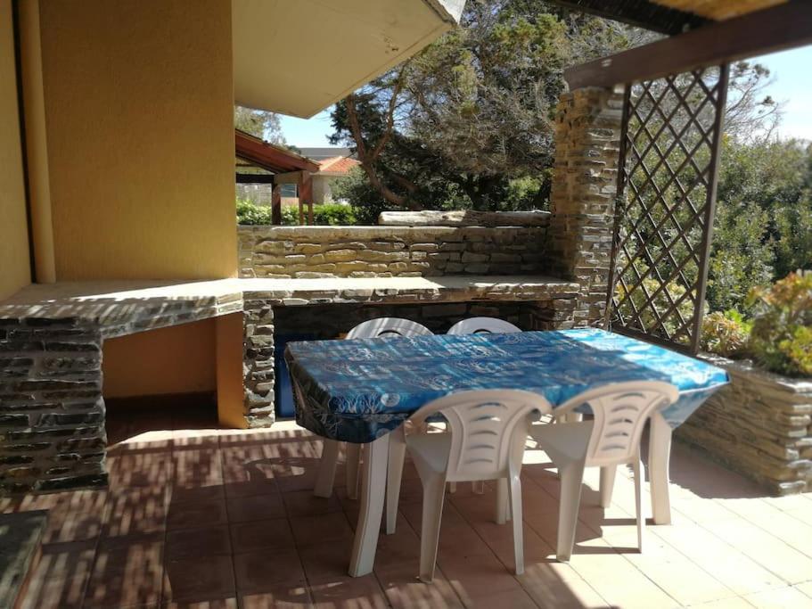 L' Elicriso, A Pochi Passi Dal Mare Con Giardino Privato - The Elicriso, A Few Meters From The Sea, With Private Garden Apartment Stintino Bagian luar foto