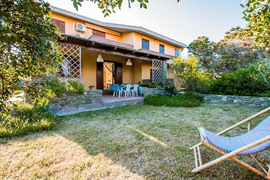 L' Elicriso, A Pochi Passi Dal Mare Con Giardino Privato - The Elicriso, A Few Meters From The Sea, With Private Garden Apartment Stintino Bagian luar foto